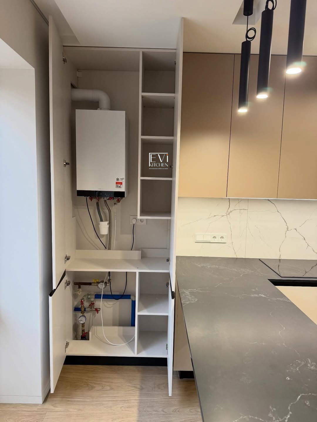 evi-302_5-1.jpg